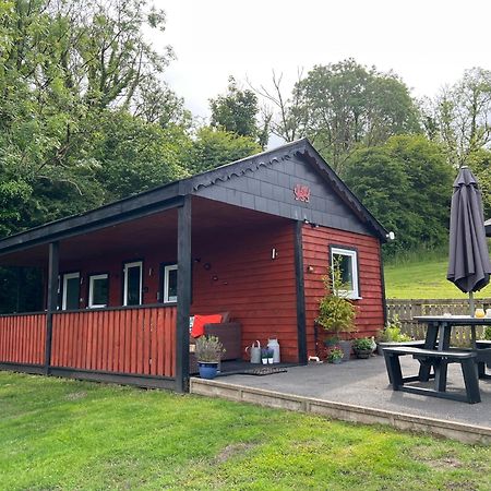 Kabin In The Woods Llandybie Экстерьер фото
